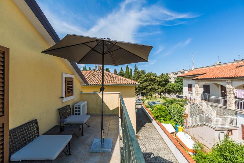 One-Bedroom Apartment with Balcony image 4