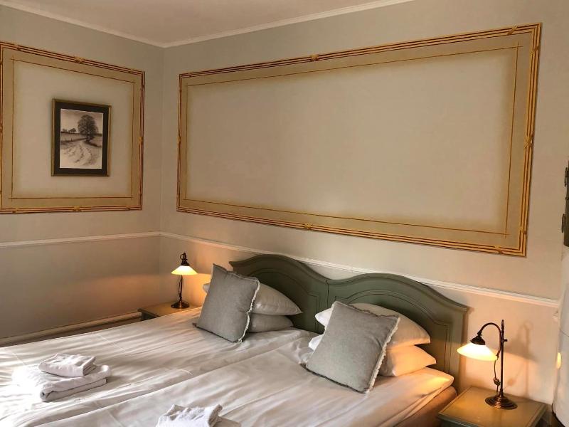 Family Suite with 2 Bedrooms image 1