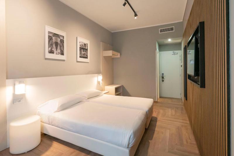 Superior Double or Twin Room image 2