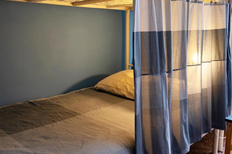 Mixed Dormitory Room image 4