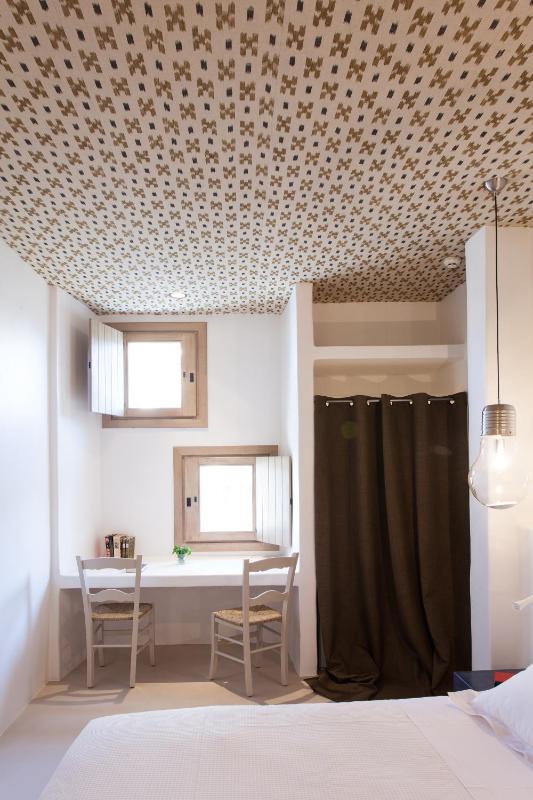 Double or Twin Room image 4