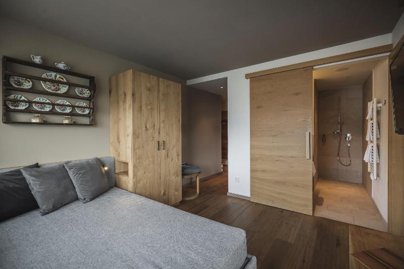 Suite with Terrace and Balcony image 1