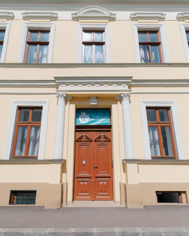Collegium Varadinum Rooms - image 23
