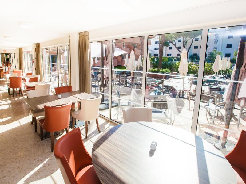 Vilamoura Garden Hotel - image 16