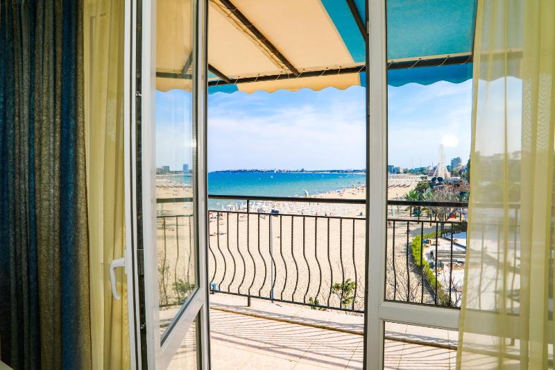 Double Room with Balcony (2 Adults + 1 Child) image 2