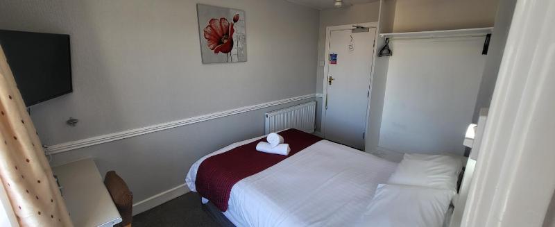 Double Room image 1