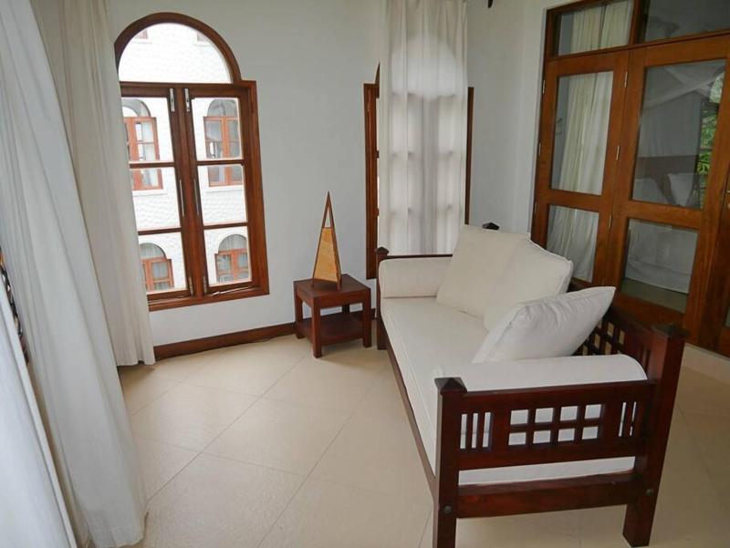 Suite apartment pool beach access nearby C224 - image 12
