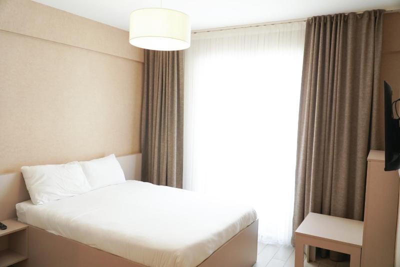 Standard Double Room image 2