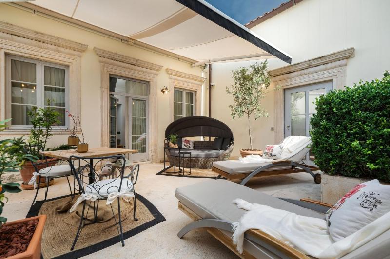 Grand Terrace Suite image 3