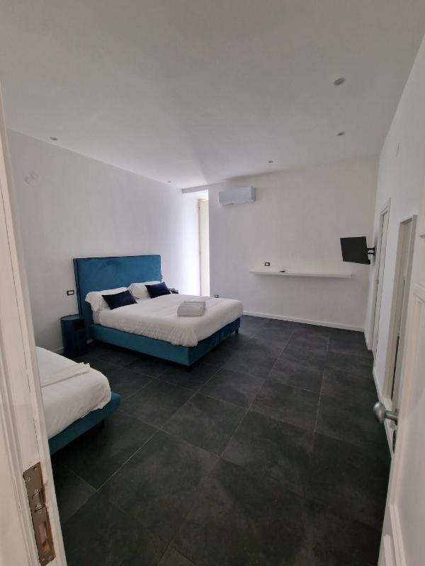 Standard Triple Room image 3