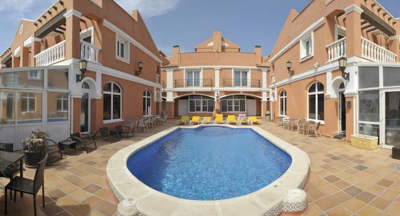 Lloyds Beach Club - image 36