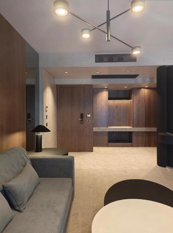 Family Room (2 Adults + 2 Children) image 1