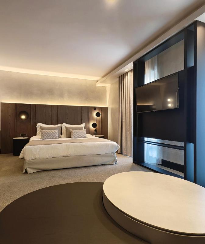 Junior Suite image 1