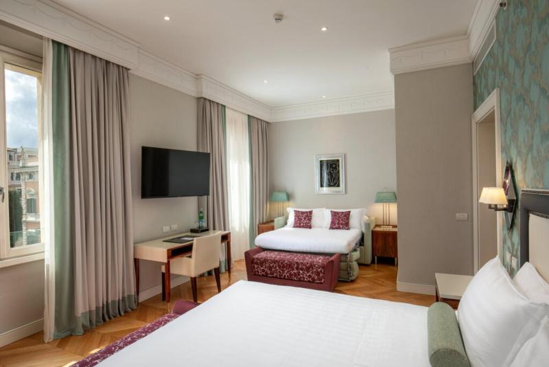 One-Bedroom Suite image 4