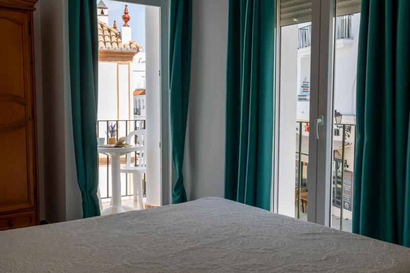 Double or Twin Room image 3