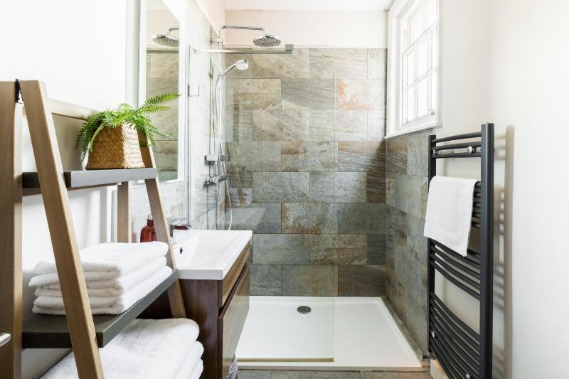 Two-Bedroom Apartment image 4