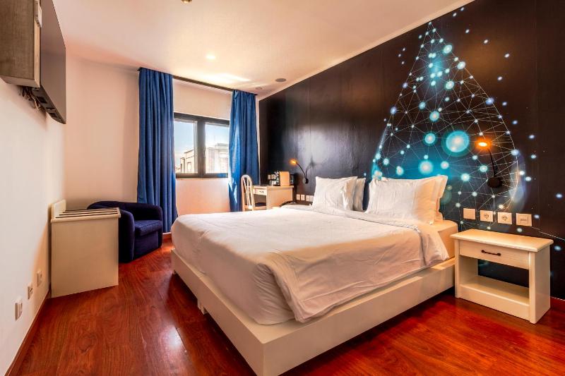 Superior Double Room image 4