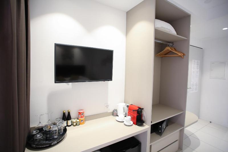 Double Room image 2