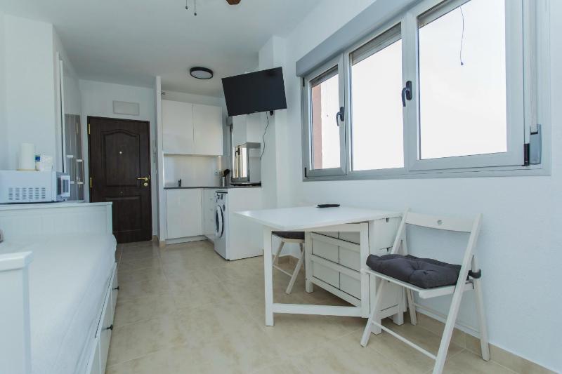 087 Sky Studio - Alicante Holiday - image 12