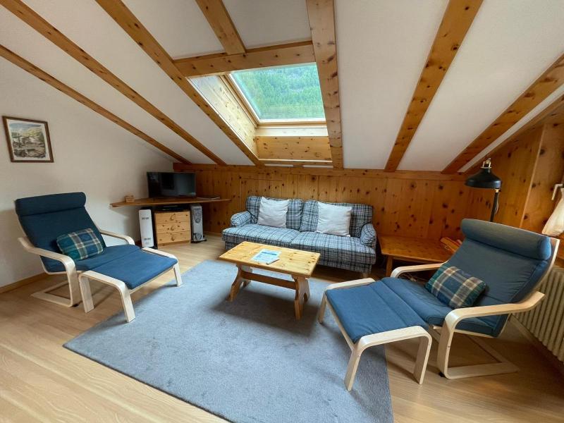 One-Bedroom Apartment Attic with Matterhorn View image 3