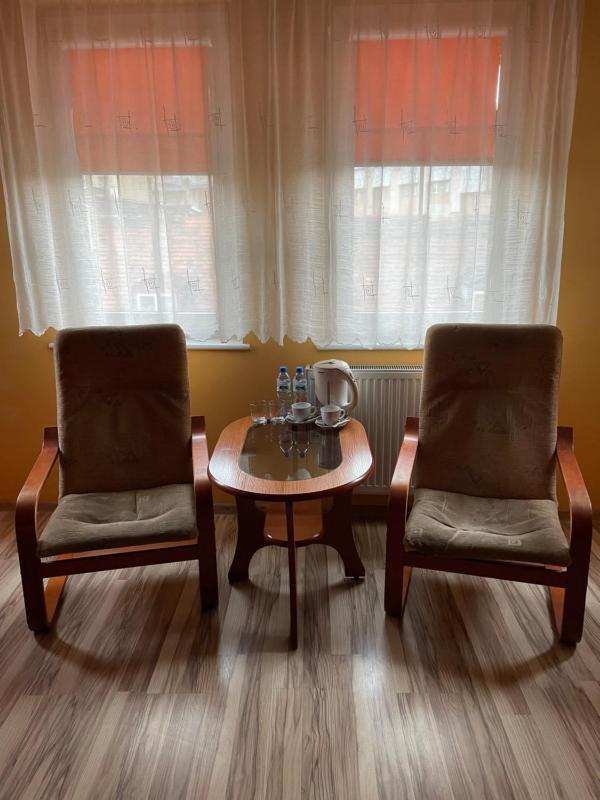 Deluxe King Room image 3