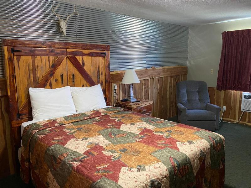 Deluxe Single Room image 3