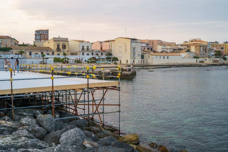 ROSE HOUSE - image 7