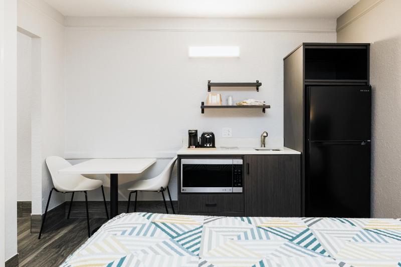 King Room - Disability Access image 3