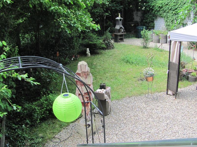 Double Room with Extra Bed image 1