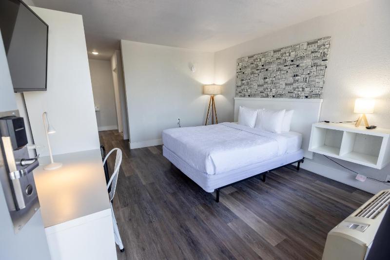 Double Room - Disability Access image 4