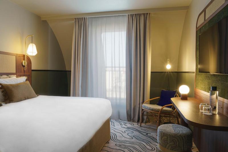 Cozy Double Room with Balcony image 3