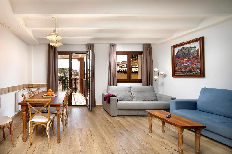 Three-Bedroom Apartment image 3