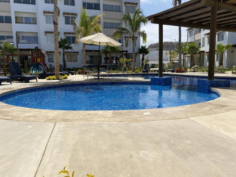 Nuevo Departamento con Excelente Ubicación y Muy Bonita Alberca - Residencial Almarena II - image 10