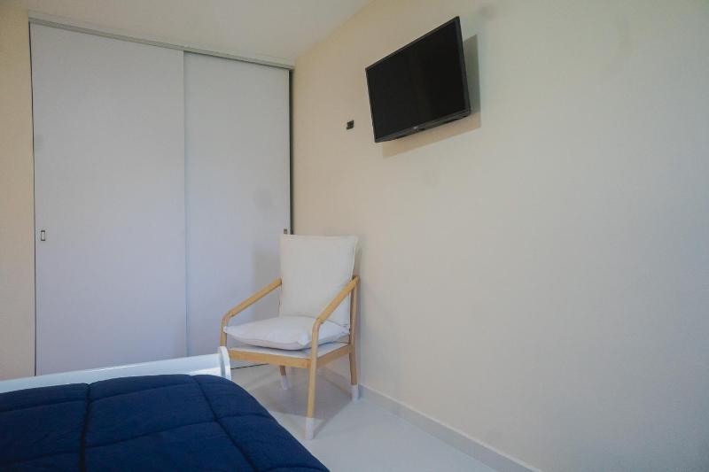 Pavia's Centerpoint Oasis - image 23