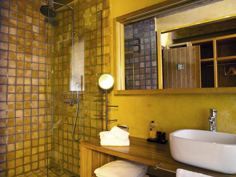 Double or Twin Room image 2