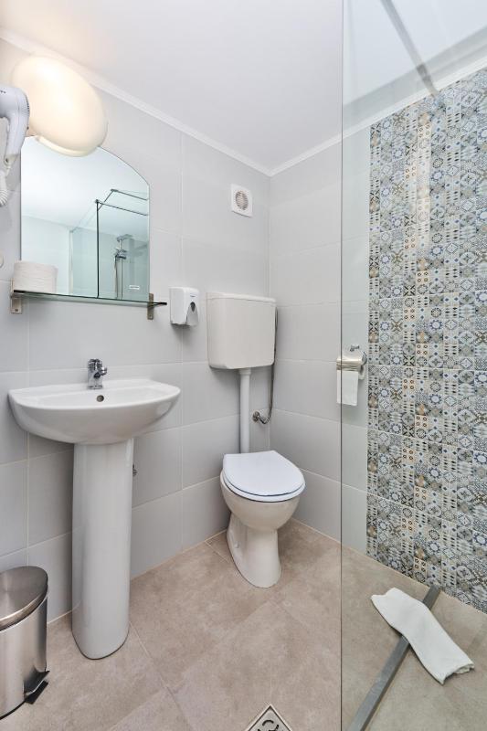 Standard Double Room Groundfloor image 1