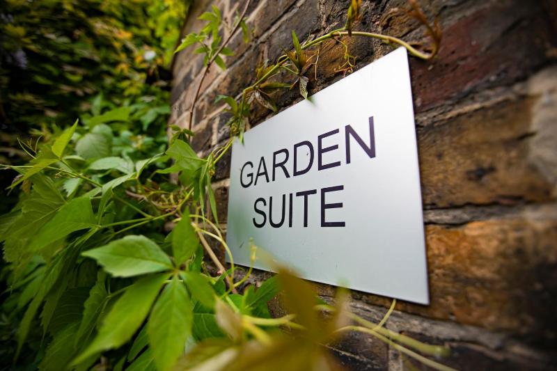 Garden Suite image 3