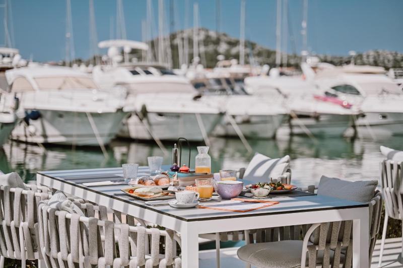 Hotel Stomorin-Marina Hramina - image 31
