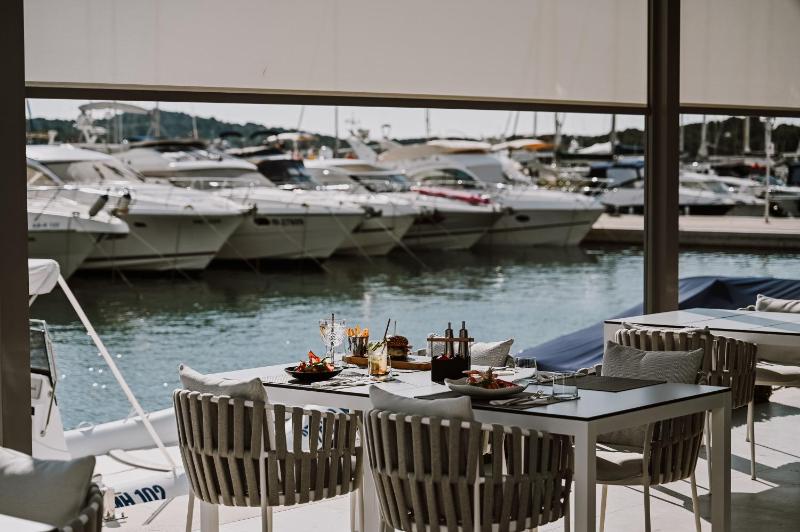 Hotel Stomorin-Marina Hramina - image 30