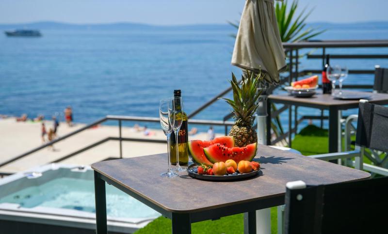 Via Mare Luxury Rooms - image 14