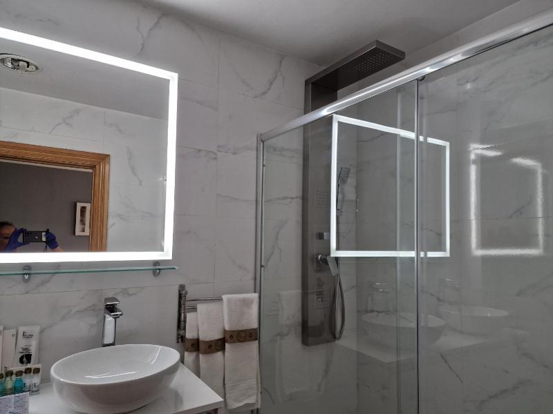 Hostal Fidalgo - image 9