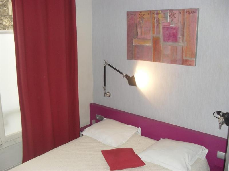 Standard Double Room image 4