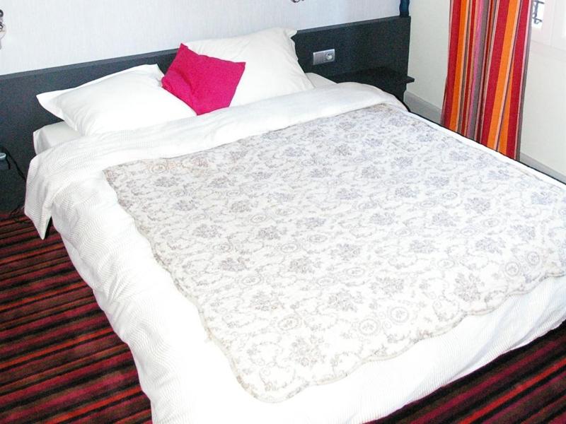 Superior Double Room image 1