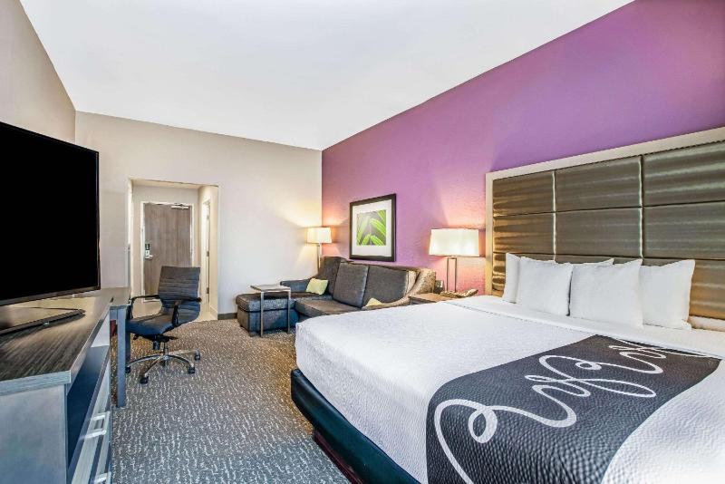 King Room - Non-Smoking image 4