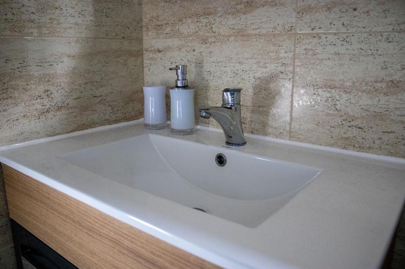 Double Room with Lake View image 2