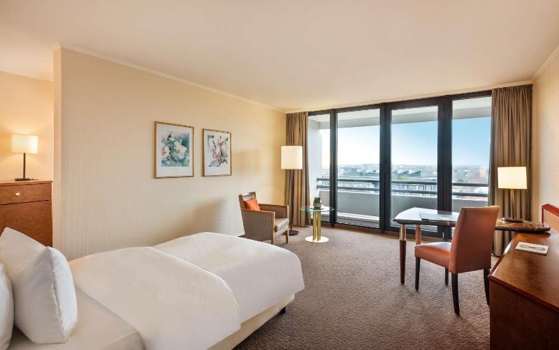 Deluxe Single Room image 1