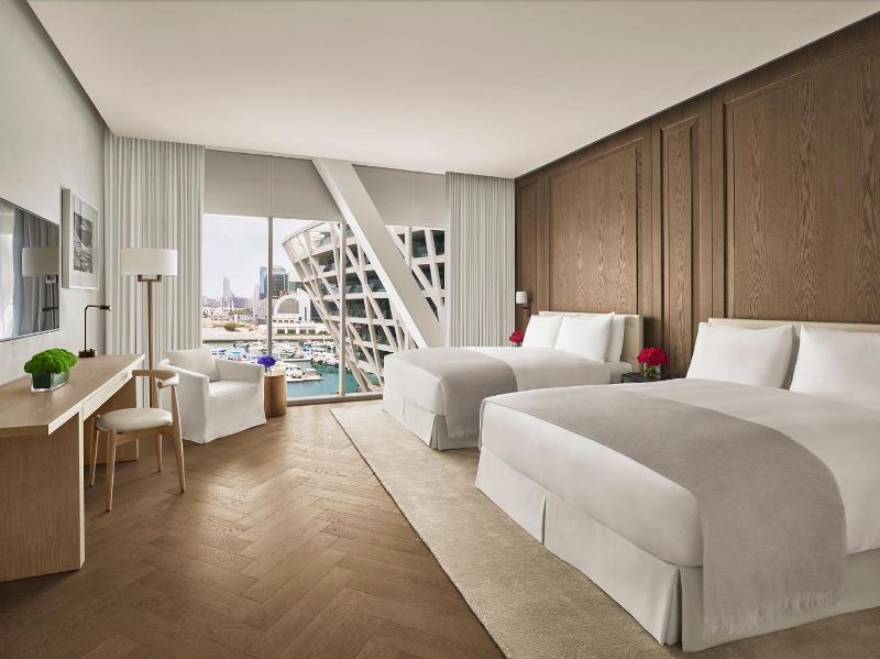 Deluxe Room with Two Queen Beds and Marina View  image 3