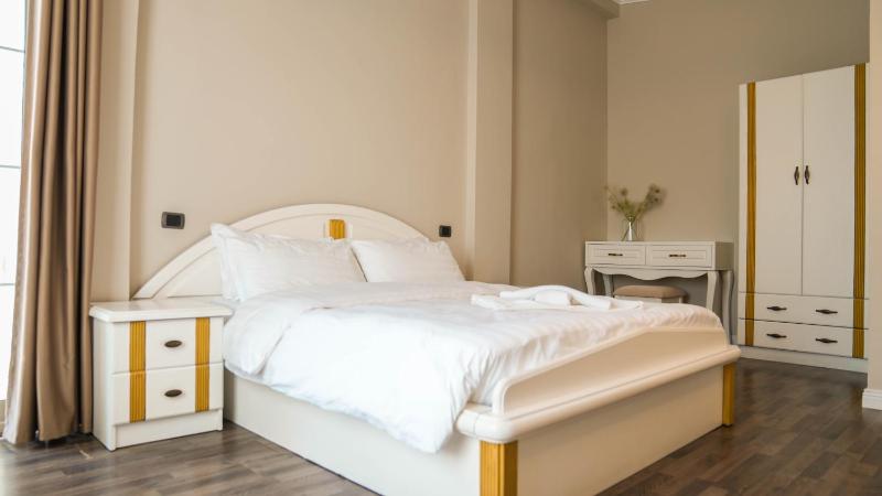 Double Room image 1