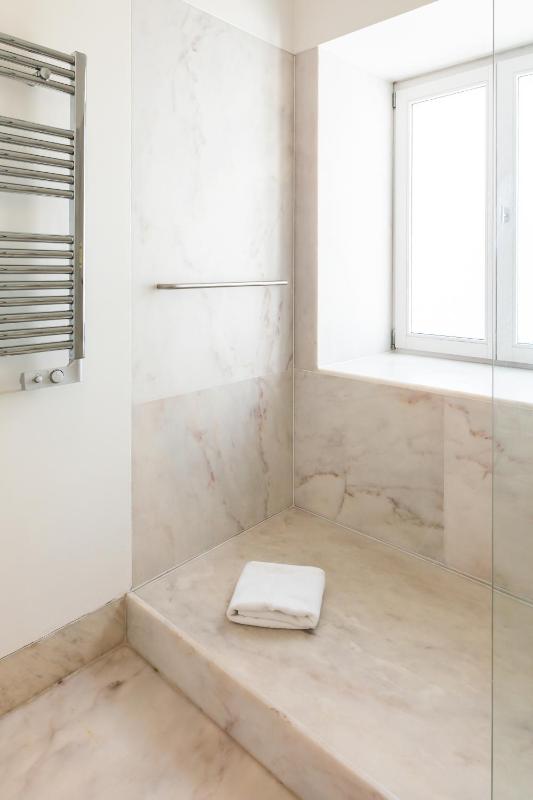 Deluxe Apartment image 3