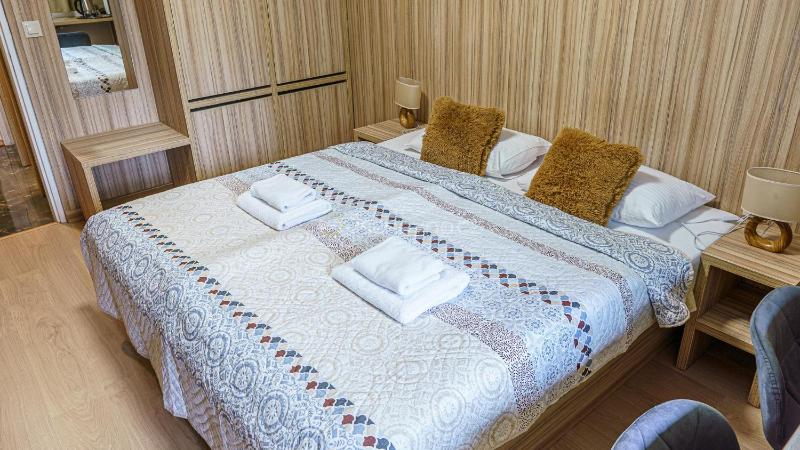 Single Room image 3